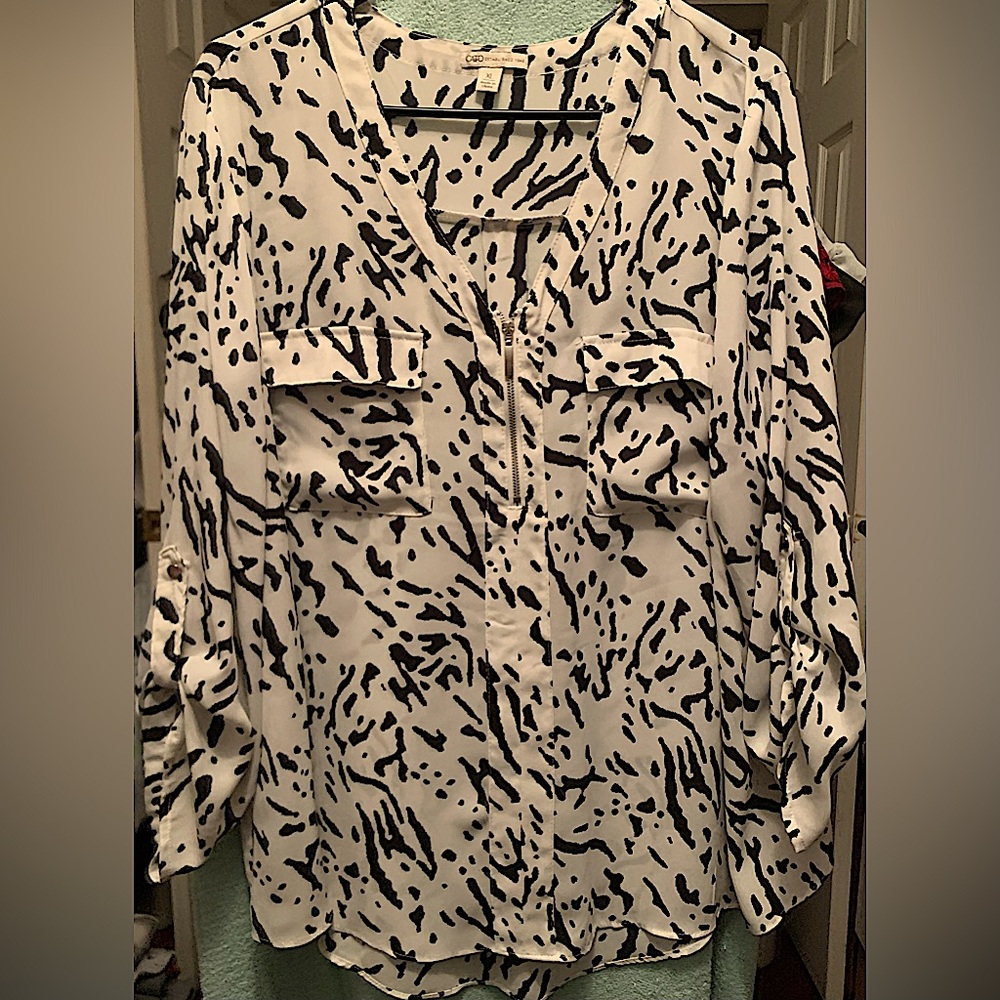 Cato Black and White Graphic Blouse with 3/4 Sleeves